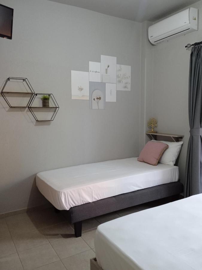 נאה רודה Almira - Rooms To Let מראה חיצוני תמונה